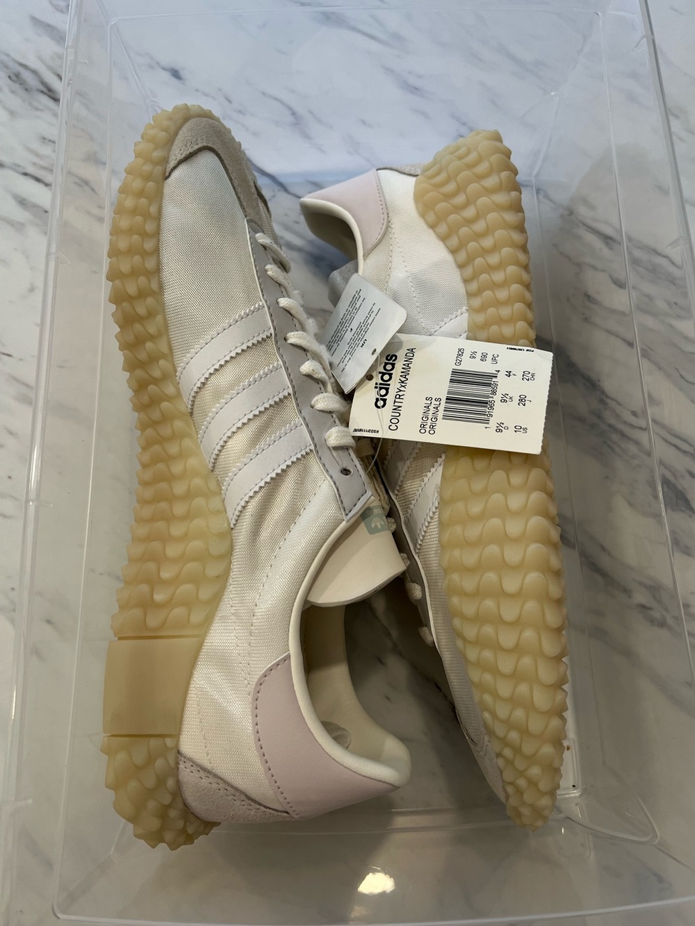 Adidas CountryxKamanda, Brand New, Size 10 👟